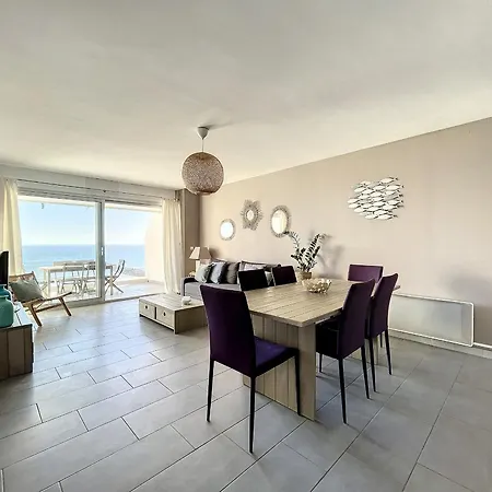 F2 Renove Sur Avec Parking A Carnon - Fr-1-715-78 Appartement *
