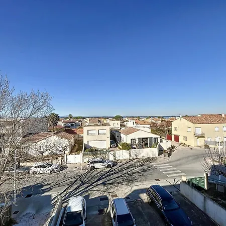 شقة F2 Renove Sur Avec Parking A Carnon - Fr-1-715-78 *